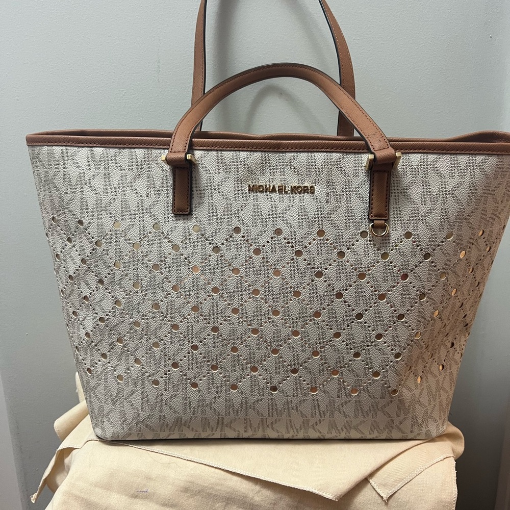 Michael Kors Tote